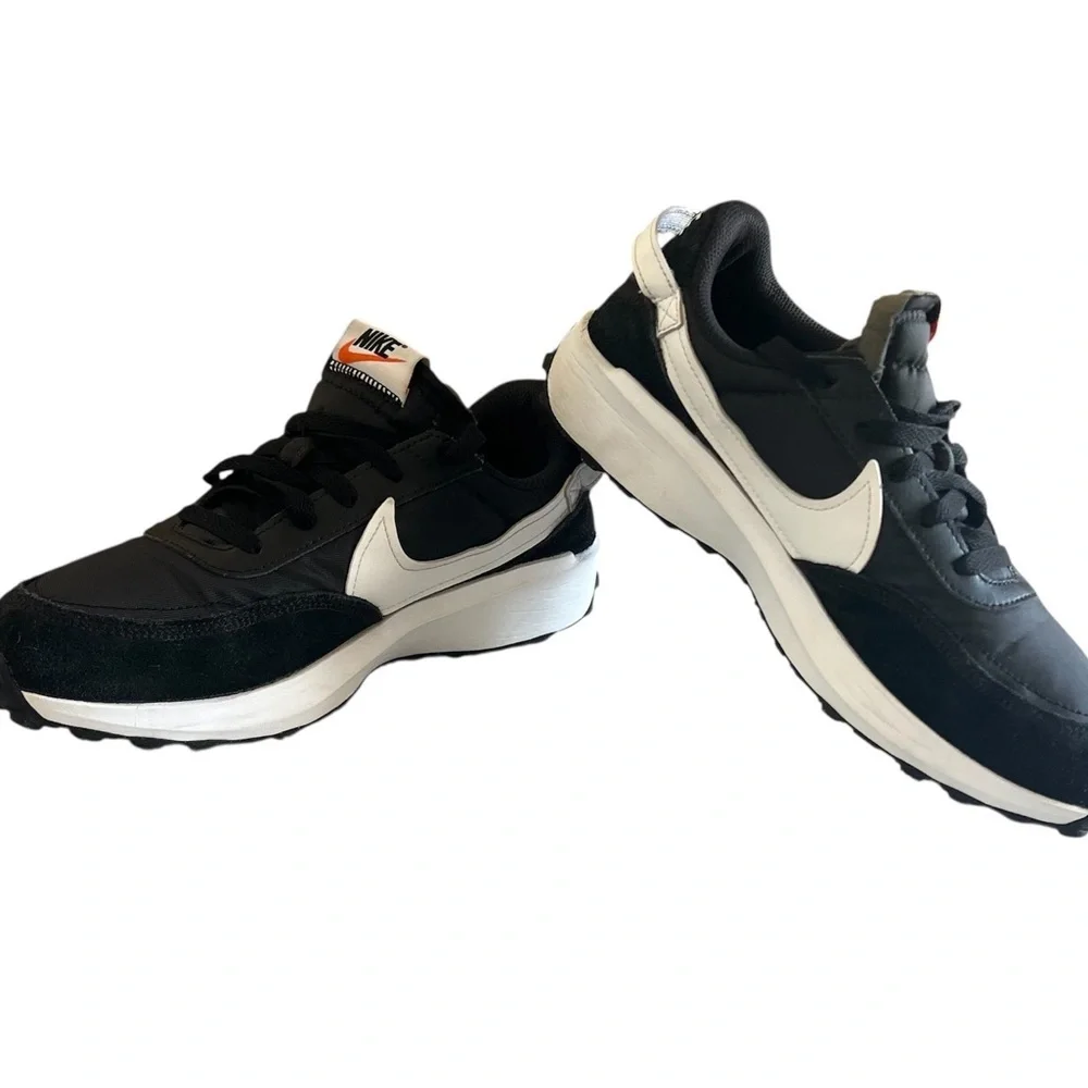 Nike Waffle Debut Black White Women's Size 9 DH9523-002 Casual Sneakers